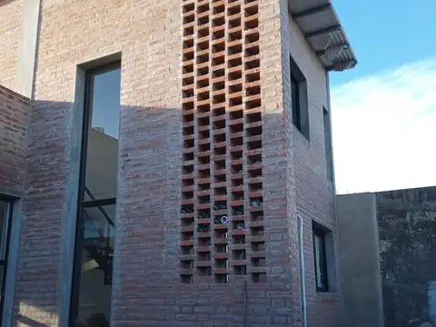 " COMPLEJO + CASA EN UN MISMO LOTE EN CHIVILCOY "