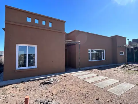 Casa 2 dormitorios. | Freyre al 300