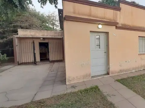 Casa con 2 habitaciones. Barrio hermoso